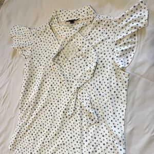 New never worn sleeveless blouse